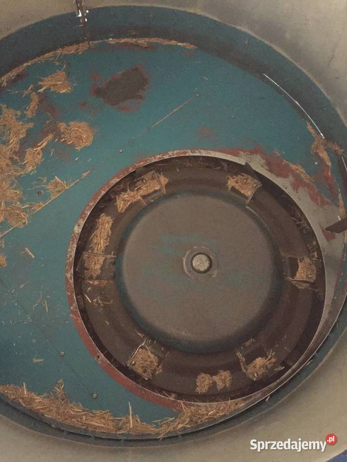 Ścielarka słomy do truskawek firmy Kidd uszkodzony mazowieckie Radzikowo Scalone