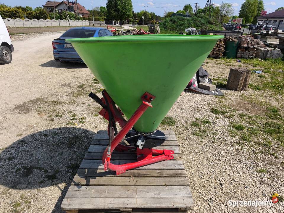 Rozsiewacz lejek 400l