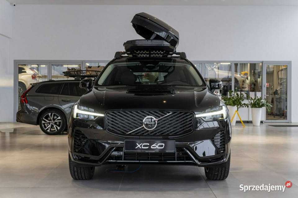 Volvo XC 60 Ultra Dark T6 eAWD plugin hybrid 253 światła do jazdy dziennej Łódź