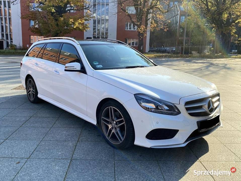MercedesBenz E300 4MATIC z pakietem AMG Warszawa