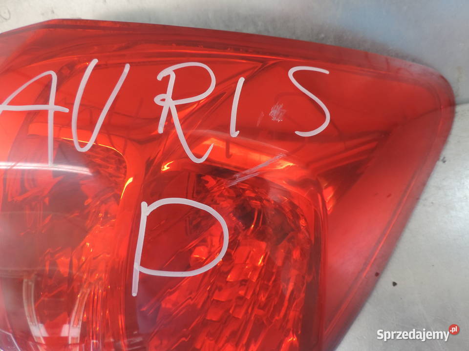 TOYOTA AURIS 1 E15 HB LAMPA PRAWA TYLNA PRAWY Części małopolskie Nowy Sącz