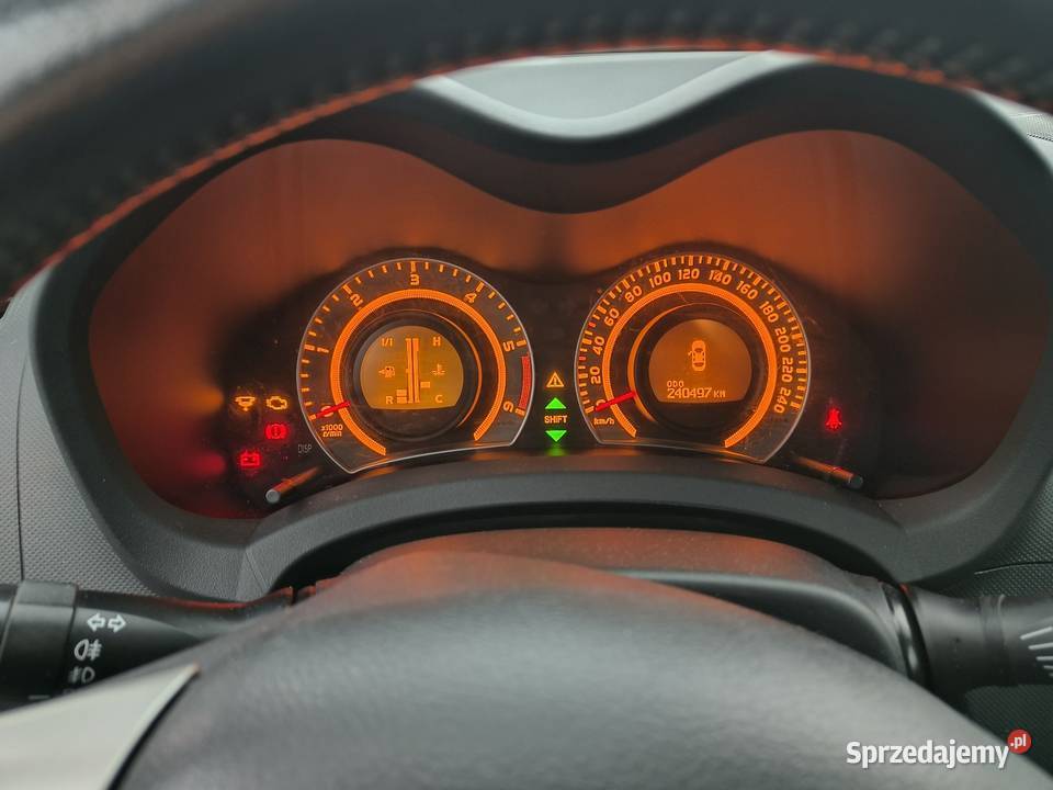 Toyota Auris 20 D4D klima hak czujniki Rok produkcji 2007 Toyota Poznań