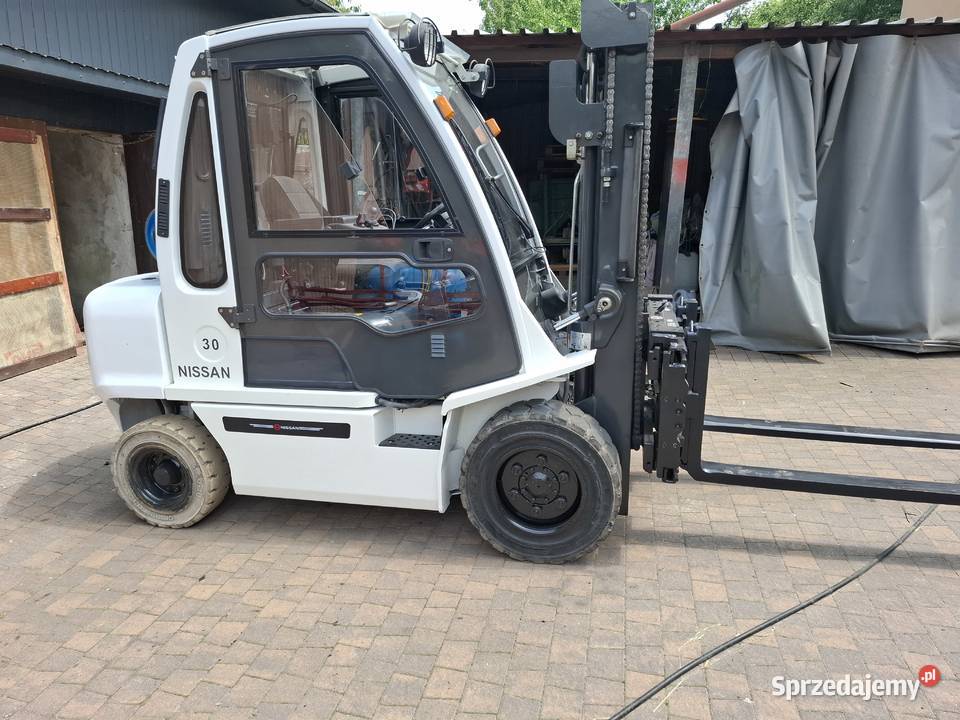 Wózek nissan forklift 3t 2016r Nissan Trzyciąż sprzedam