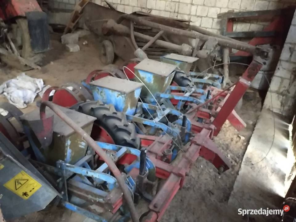 Sadzarka do kukurydzy 4rzędowa kompletna stan