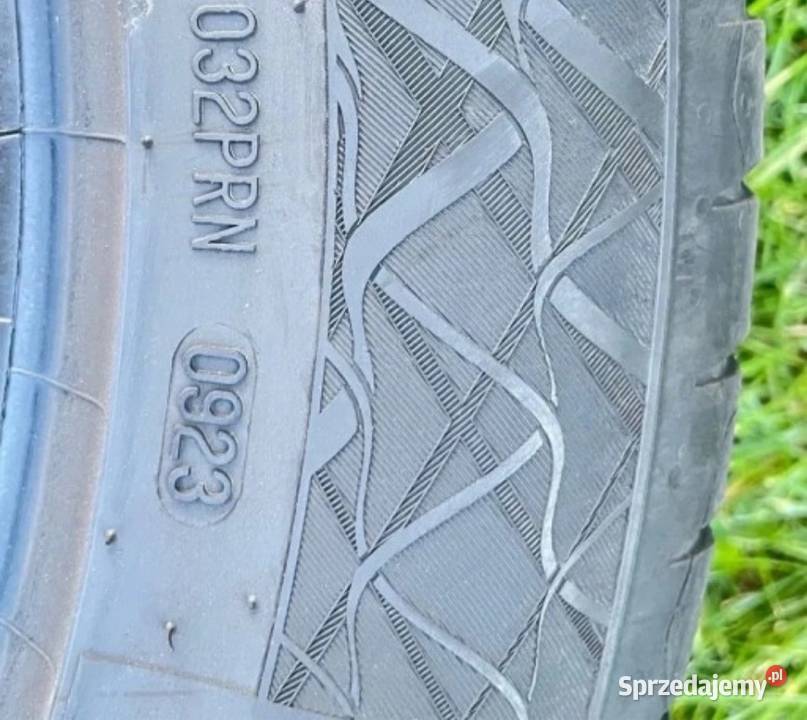 2 250 Opony Continental 22555R18 Samochodowe Jaworzno sprzedam