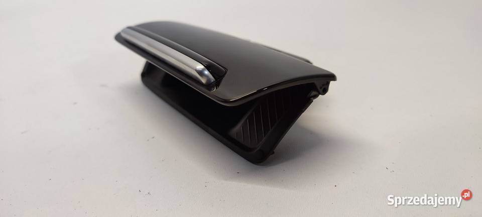 VOLVO XC40 SCHOWEK POPIELNICZKA 32130800 osobowe