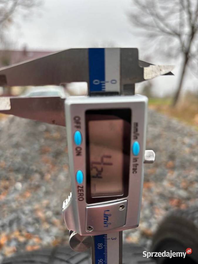 Opony Bridgestone Blizzak LM005 25540R19 komplet 40