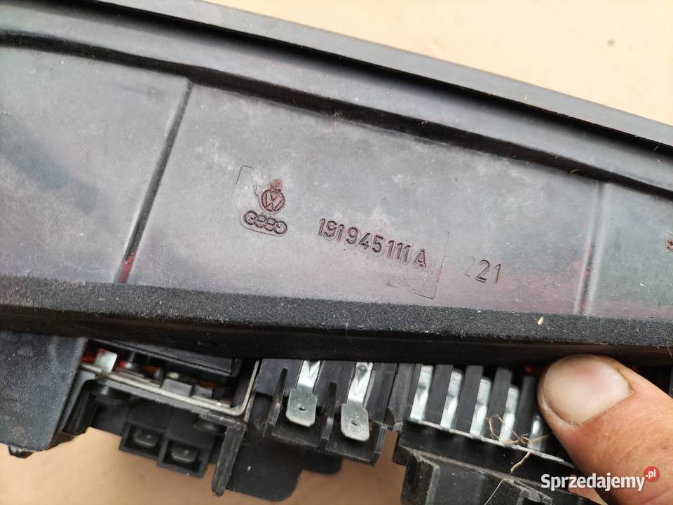 VW GOLF II 2 LAMPA TYŁ TYLNA LEWA WKŁAD LAMPY lubelskie Kamień-Kolonia sprzedam