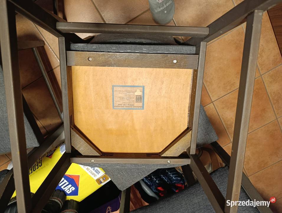 krzesło krzesła 6 sztuk swarzędzkiej fabryki Poznań sprzedam