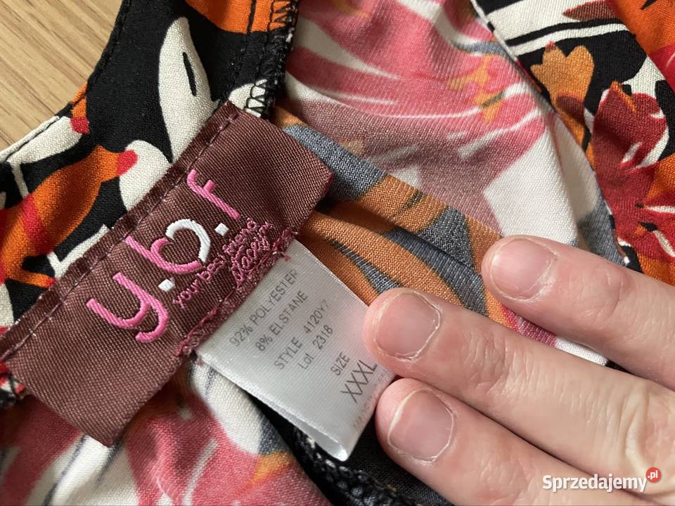 Top kwiatowy damski na ramiączkach Kłodawa