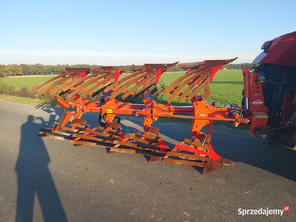 Pług KUHN master 100 4 skibowy