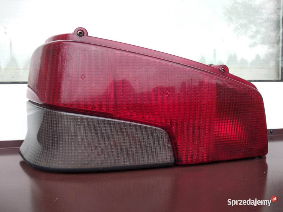 Peugeot 106 lampa tył tylna lewa wkład oprawka Sieradz
