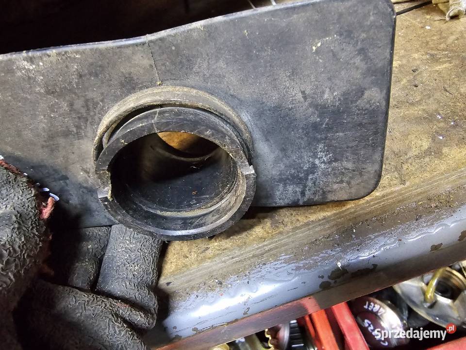 Honda CA 125 rebel króciec ssący airboxa