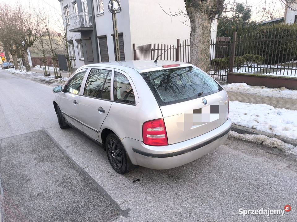 Fabia niski przebieg długie opłaty lpg