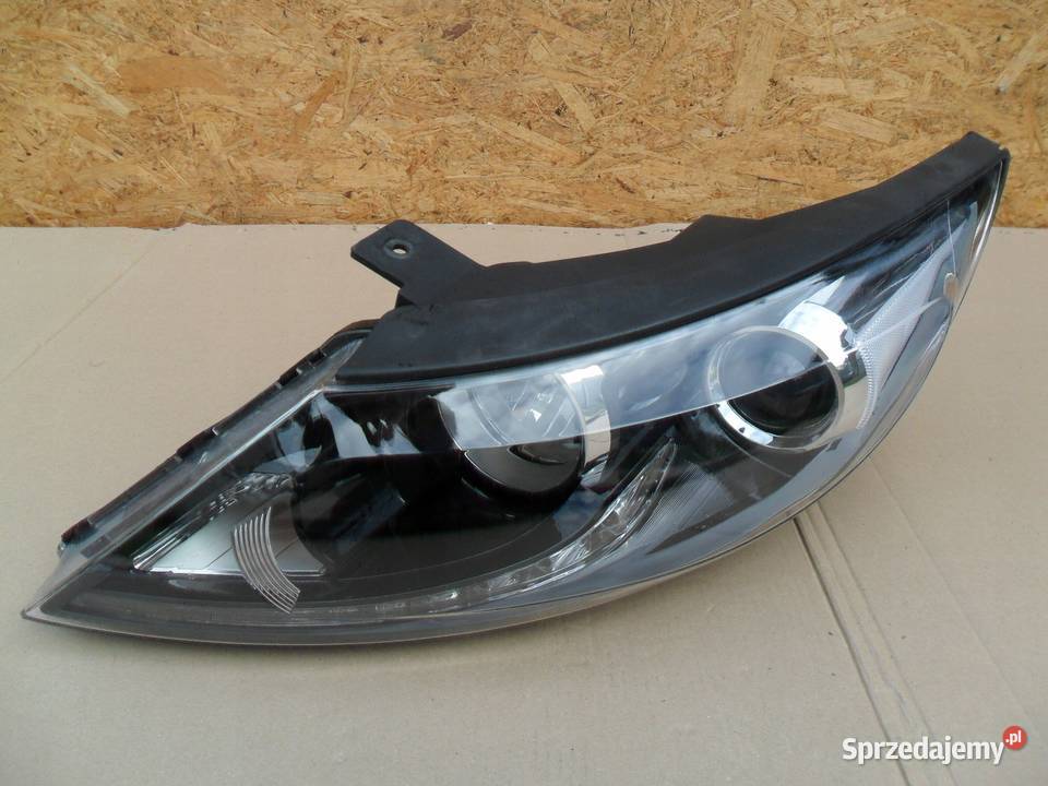 Kia Sportage 2010 reflektor lampa LED lewa Nowy Tomyśl sprzedam