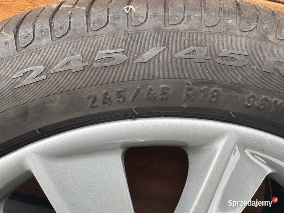 Alufelgi oryginalne BMW 18 8Jx18EH2IS30 2 sztuki