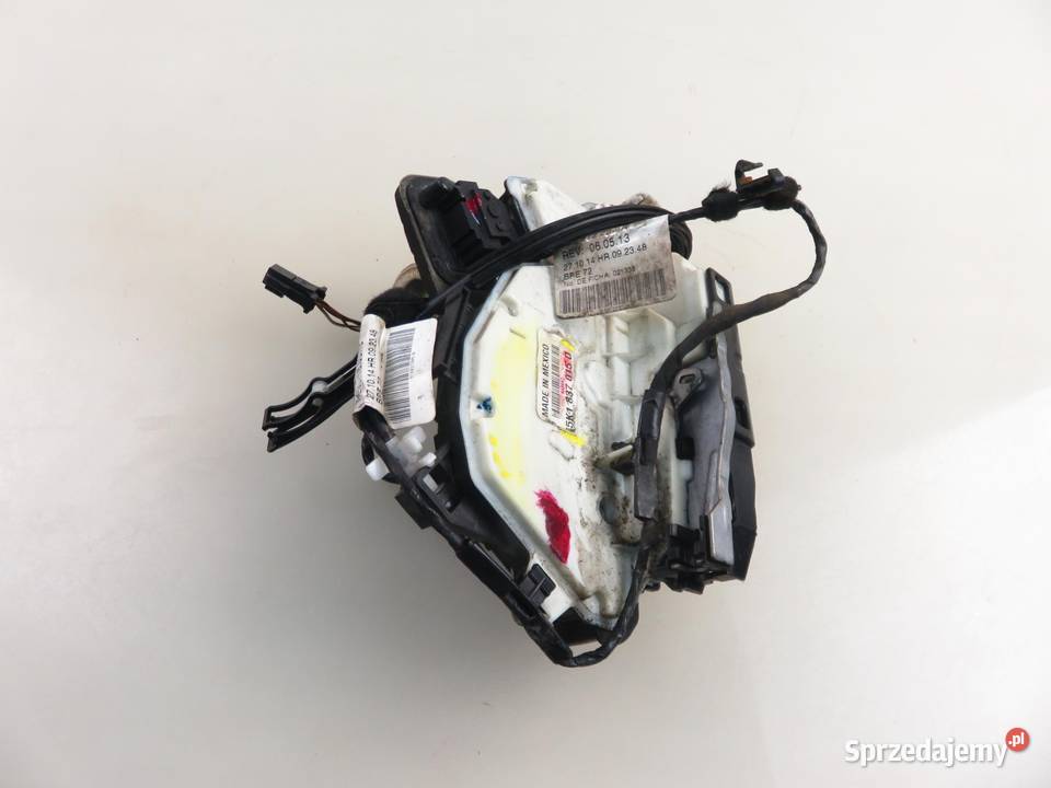 ZAMEK LEWY PRZEDNI VW JETTA IV 5K1837015D