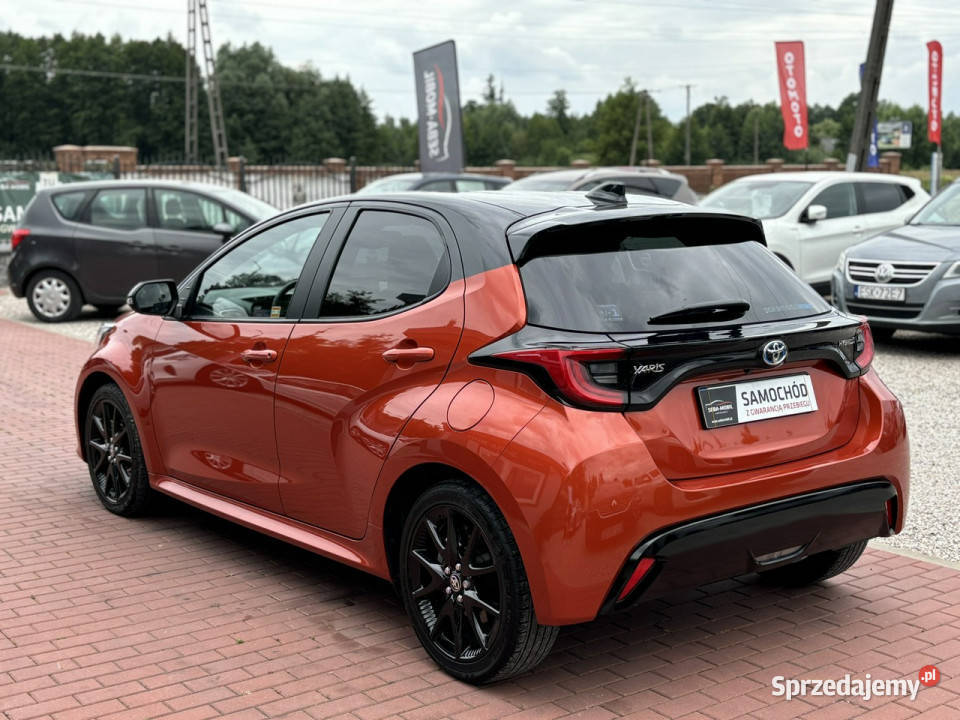 Toyota Yaris Hybryda Gwarancja Automat Salon wielofunkcyjna kierownica Sade Budy