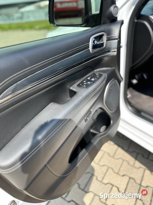 Jeep Grand Cherokee SRT 64 V8 4x4 468 Panorama Rok produkcji 2017 Wąsewo