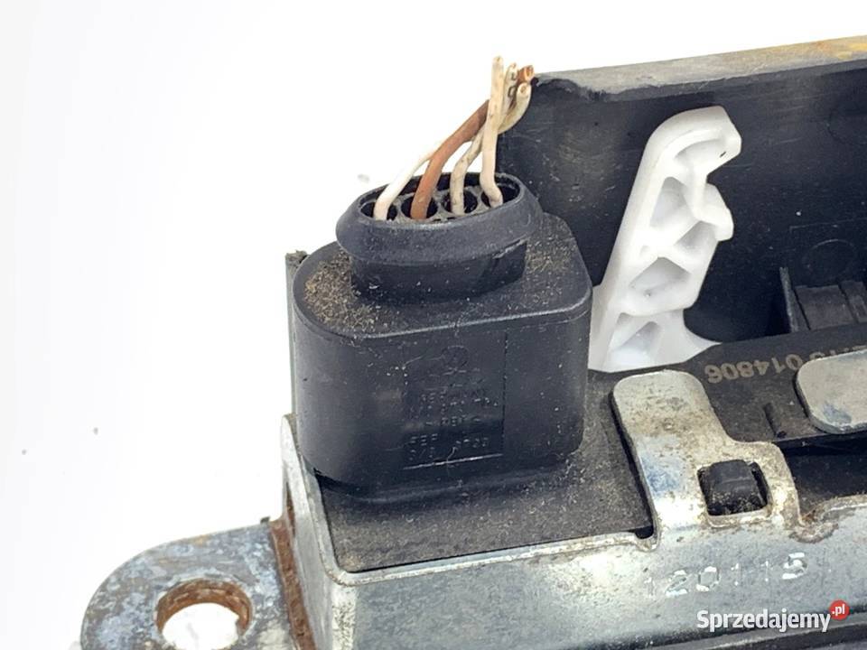 ZAMEK KLAPY TYŁ VW GOLF V Hatchback 1K6827505E podkarpackie