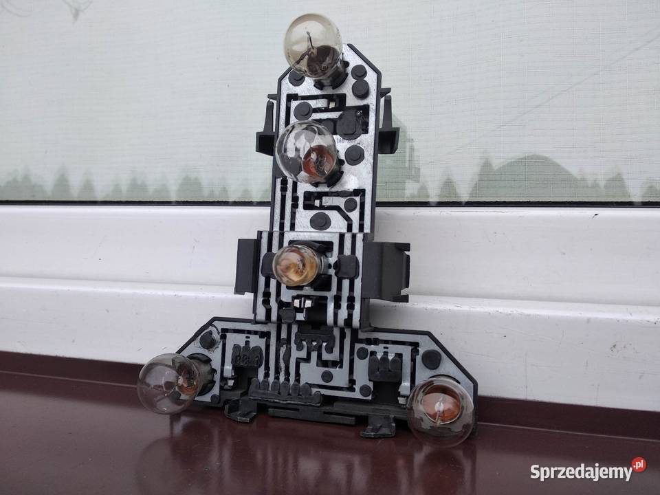 VW Golf IV 4 hatchback wkład oprawka lampy tył osobowe Sieradz sprzedam