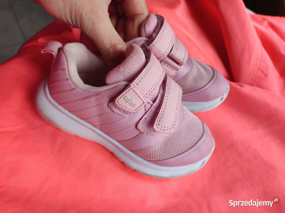 dziecięce zdrowotne buty sneakersy na rzepy sprzedam