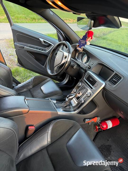 Volvo V60 D4 RDesign 181 Automat Szyberdach V60 Łańcut