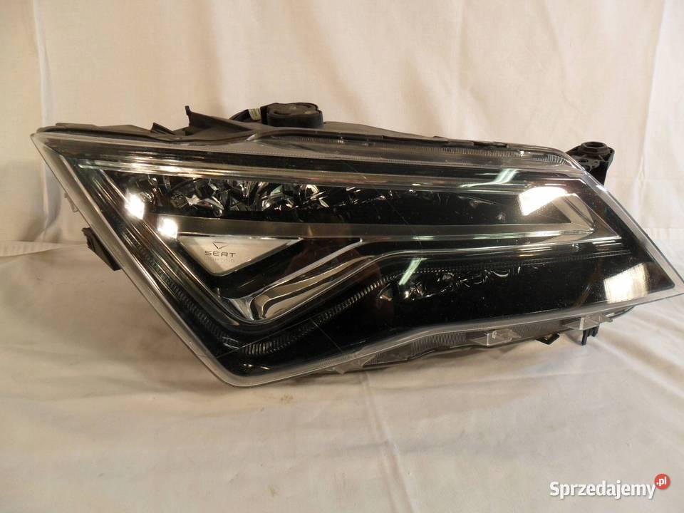 REFLEKTOR PRZÓD STRONA PRAWA SEAT ATECA Nowy Tomyśl