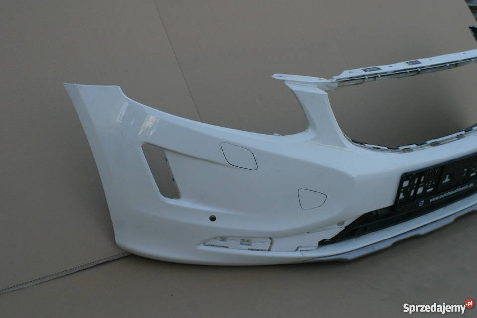VOLVO XC60 LIFT ZDERZAK PRZÓD PRZEDNI 31425495 Bieleń
