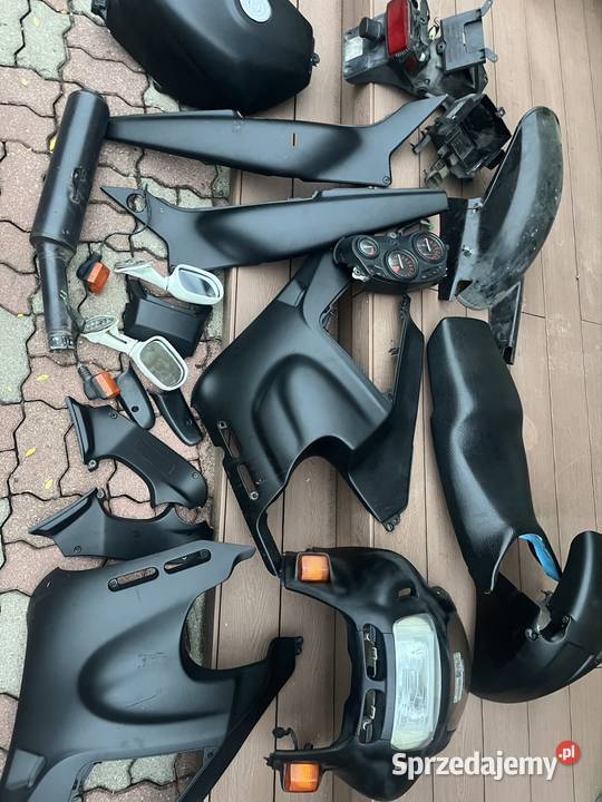 Honda cbr f1 pc1923 cala części owiewki lagi Oława