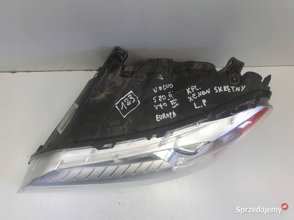 LAMPA LEWA Volvo V70 XC70 III S80 II PRZEDNIA Części samochodowe