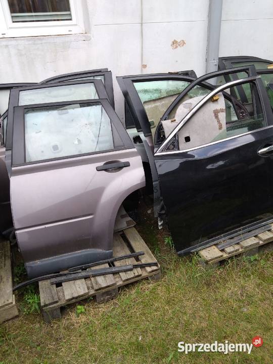 Klapa tylna czarna w stanie idealnym g41 nissan Legionowo