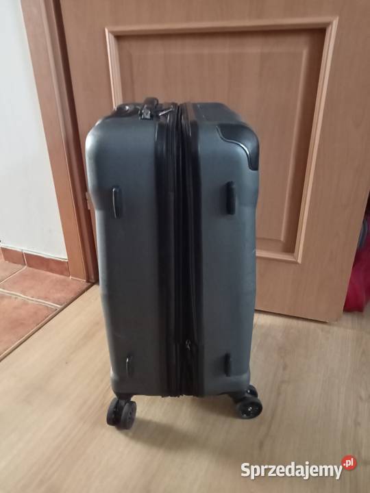 walizka podróżna na czterech kółkach wielkopolskie Nowy Tomyśl
