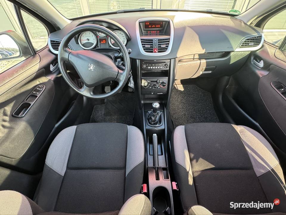 Peugeot 207 14 benzyna 75 PODGRZEWANE FOTELE aluminiowe felgi Gurówko sprzedam