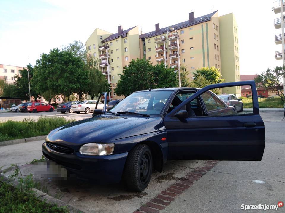 FORD ESCORT WAŻNE OPŁATY 13 96r jeżdżący 1200 Ostrowiec Świętokrzyski