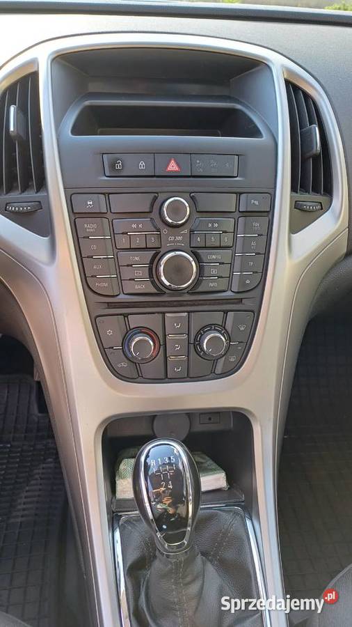 Opel Astra J 14 100 Czarna Perła Ostrowiec Świętokrzyski