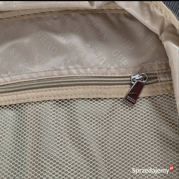 Walizka podróżna Guess sprzedam