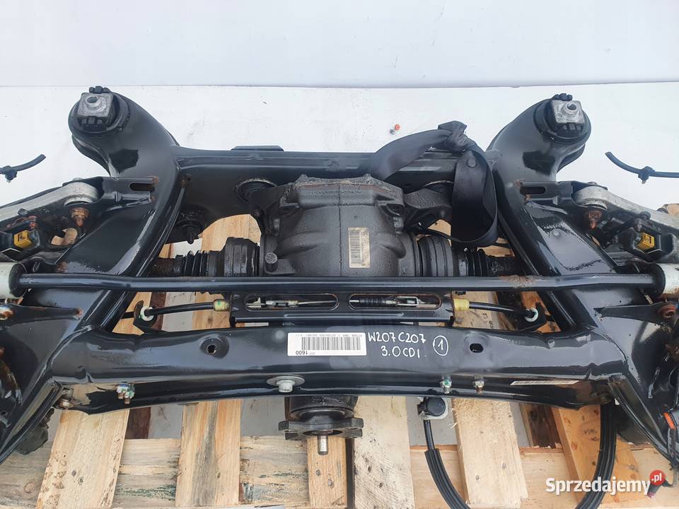 Mercedes W207 30 V6 CDI TYLNE ZAWIESZENIE TYŁ osobowe lubelskie sprzedam