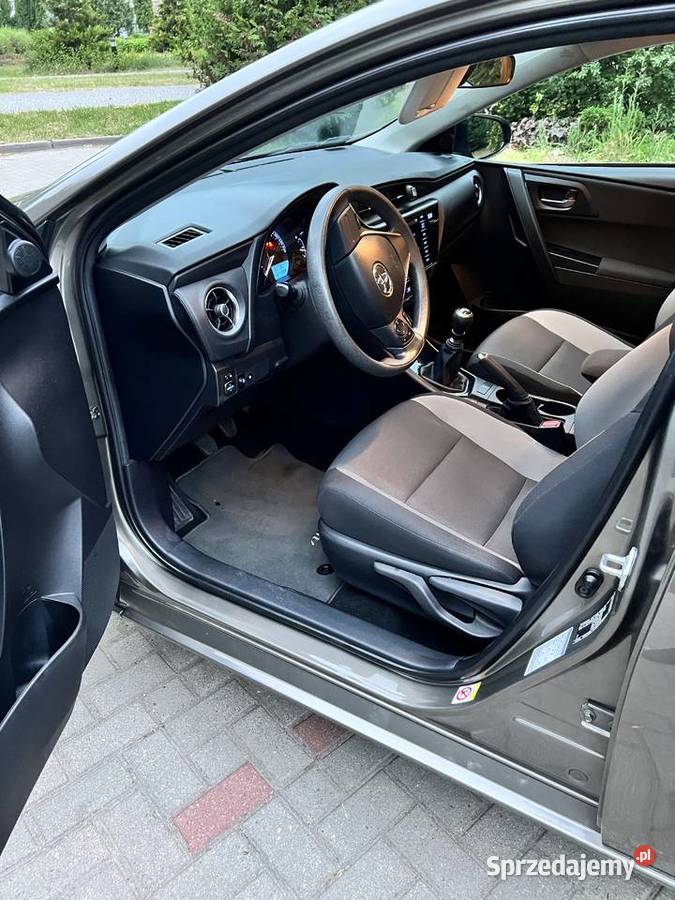 Toyota Auris Polski Salon
