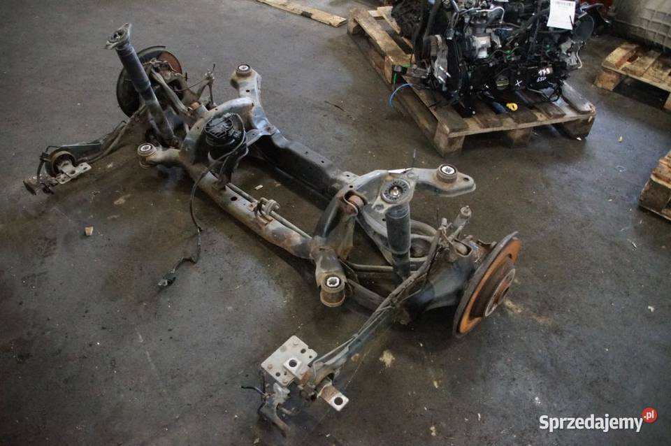 BELKA SANKI TYŁ VOLVO V70 Lipno