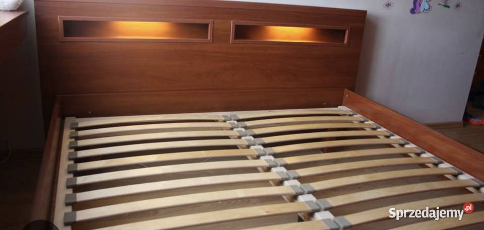 Komplet sypialnia łóżko i komody Vox kolekcja sprzedam