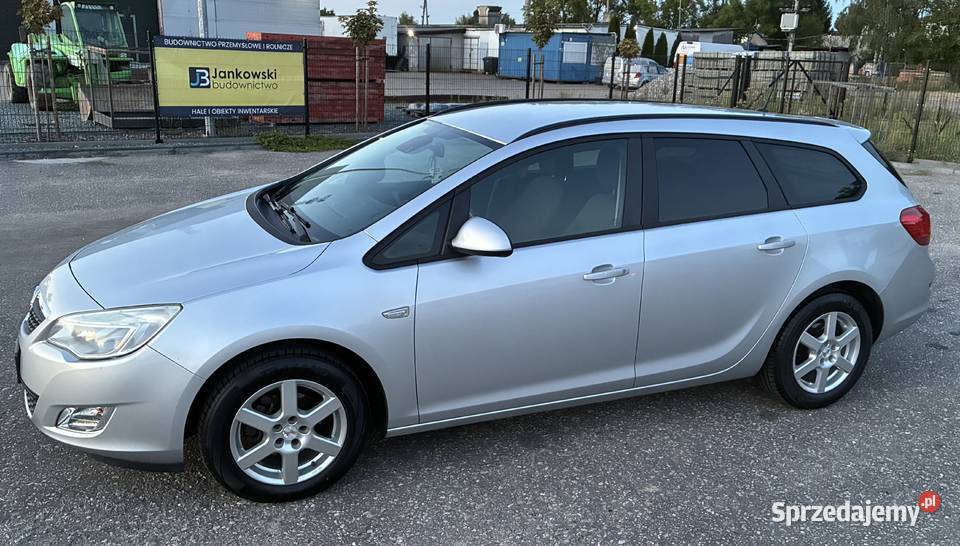 OPEL ASTRA J 16 benzyna klima temp alu mega manualna Gostyń sprzedam