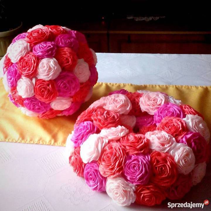 kula kwiatowa wianek kwiatowy inny kolor