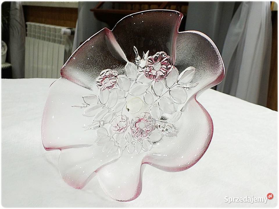 Stara Patera szklana Różowe Szkło z tłoczonymi Patery Żary sprzedam