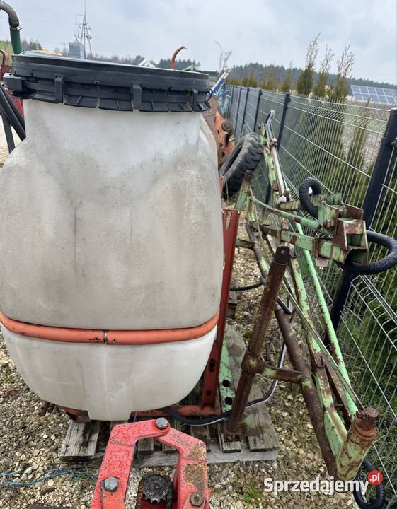Opryskiwacz 800l 12m