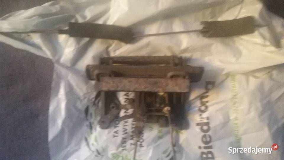 Klamka tylnej klapy Audi A6C4 Kombi Rok produkcji 1995 Elbląg