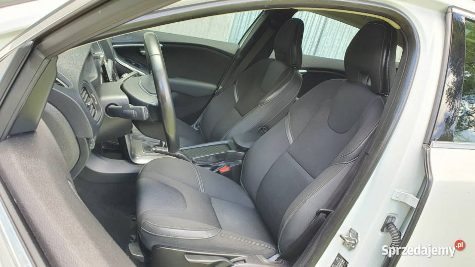 Volvo V40 20 D2 120 Momentum Navi Climatronic Motoryzacja świętokrzyskie Chmielnik sprzedam