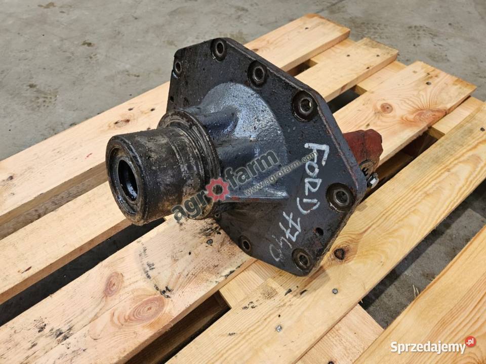 Obudowa dyferencjału Ford 7740 5640 6640 Rolnictwo Byków