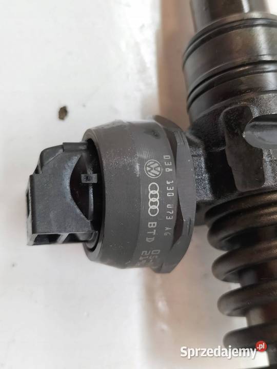 POMPOWTRYSKIWACZ 038130073AG 0414720215 19 TDI Pompowtryskiwacze