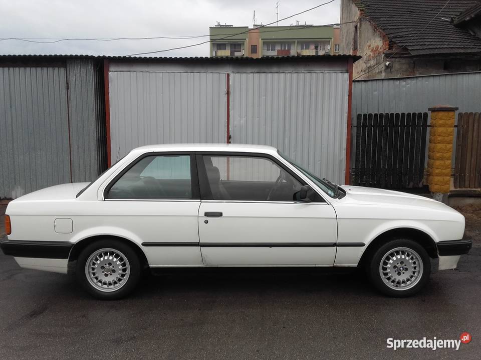 BMW E30 COUPE 100 oryginał z vin wersja bez uszkodzony Stary Sącz